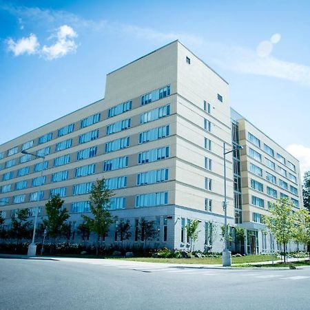 Lakehead University Residence And Conference Centre โอริลเลีย ภายนอก รูปภาพ