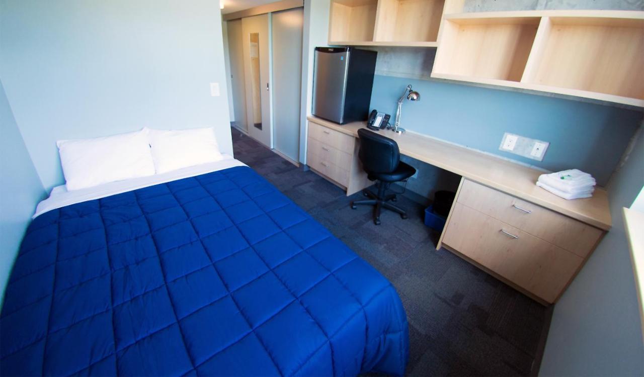 Lakehead University Residence And Conference Centre โอริลเลีย ภายนอก รูปภาพ