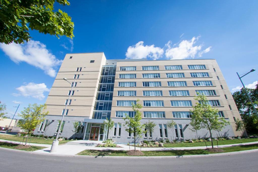 Lakehead University Residence And Conference Centre โอริลเลีย ภายนอก รูปภาพ